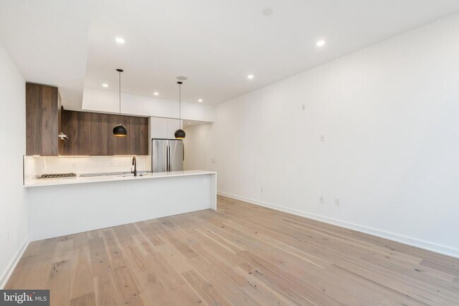 Building Photo - 1601 Frankford Ave