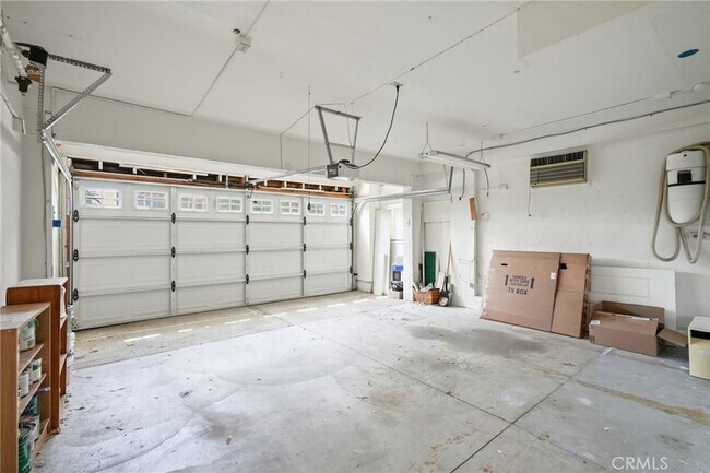 Building Photo - 7169 Castle Peak Dr