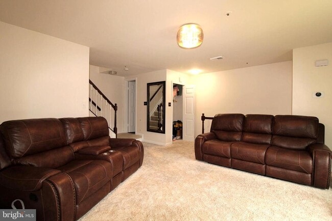 Building Photo - 7863 Apache Ridge Ct