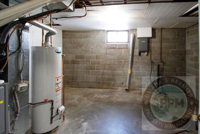 Building Photo - Spacious 3Bed/ 1Bath Home|$500 off the Deposit