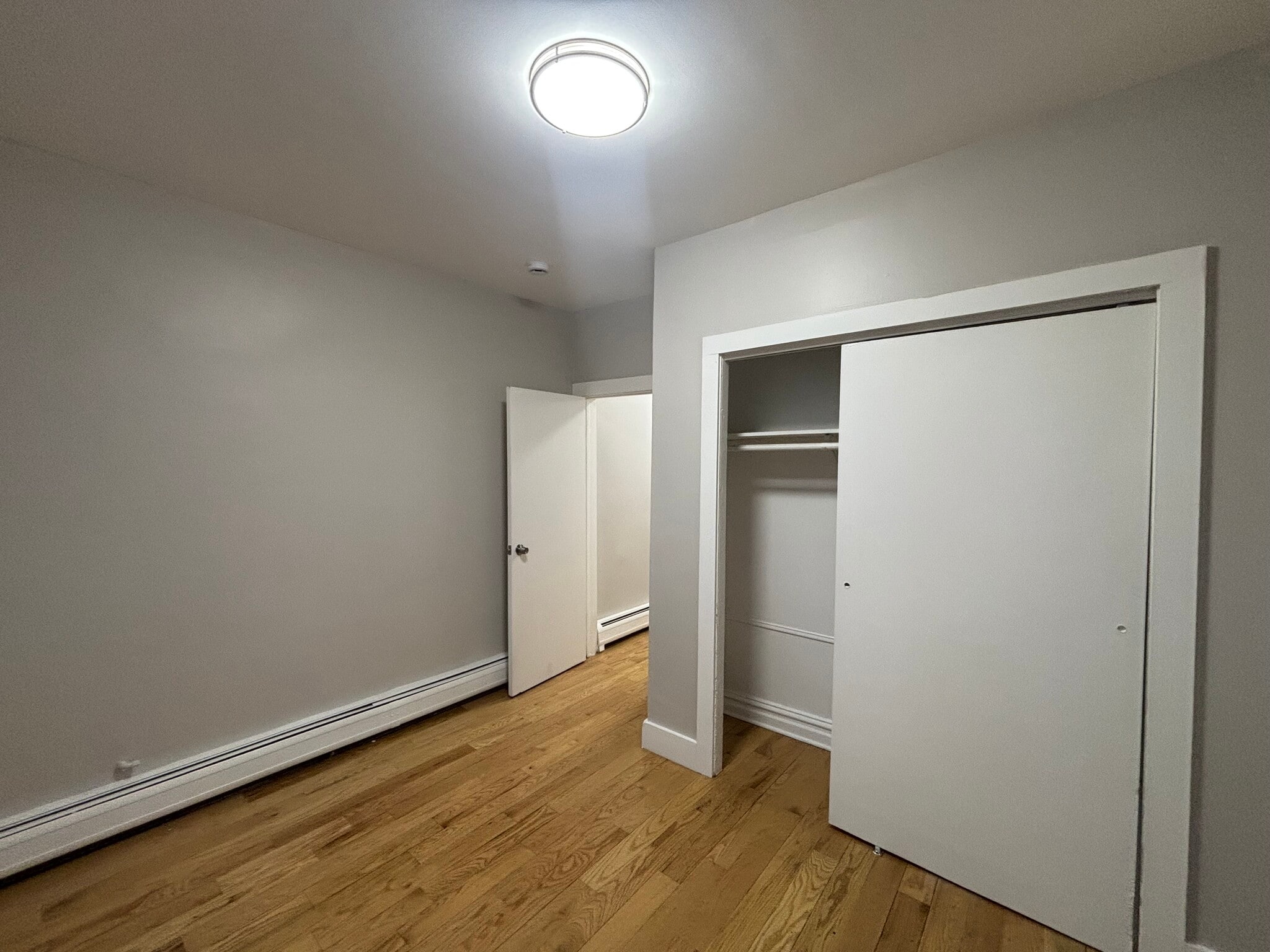 Building Photo - 220 51st St