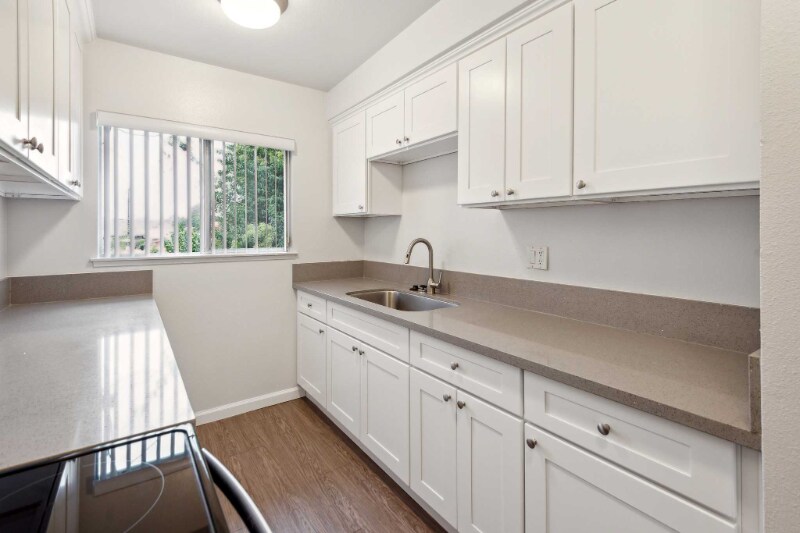 Building Photo - 15755 Francisquito Ave