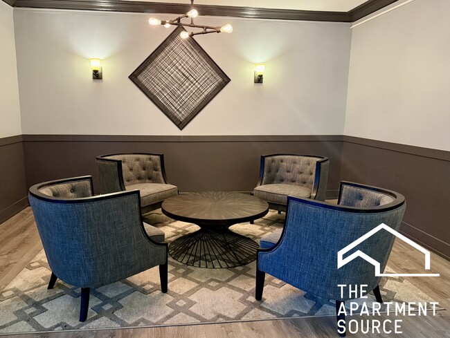 Building Photo - 837 W Wolfram St