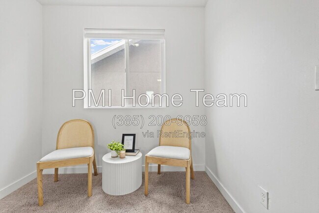 Building Photo - 1812 W Parkview Dr