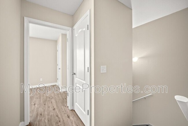 Building Photo - Arbor Lake Drive - 820