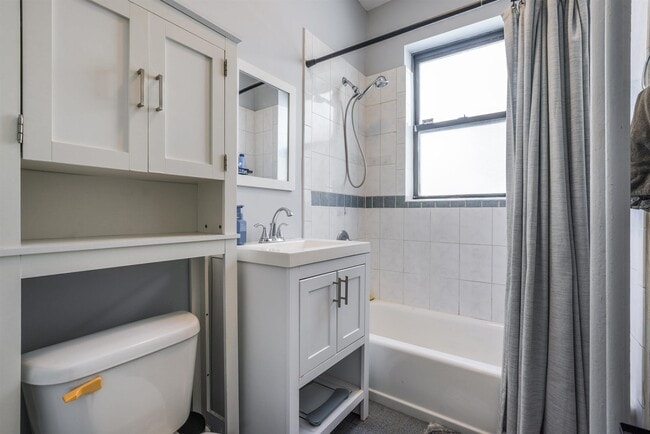 Building Photo - 331 79th St