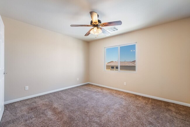 Building Photo - Upgraded Tri-Level Home on a Cul-de-Sac Lot in Southwest