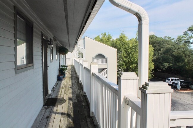 Building Photo - For Rent! Right on the Lynnhaven Inlet!
