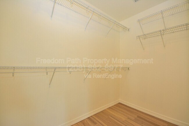 Building Photo - 7830 Mather Ct