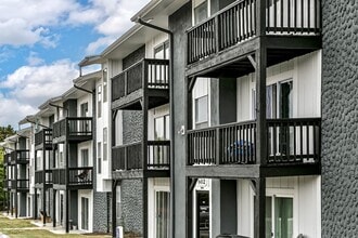 Building Photo - Updated 2-Bed and 1.5- Bath Apartment with Balcony!