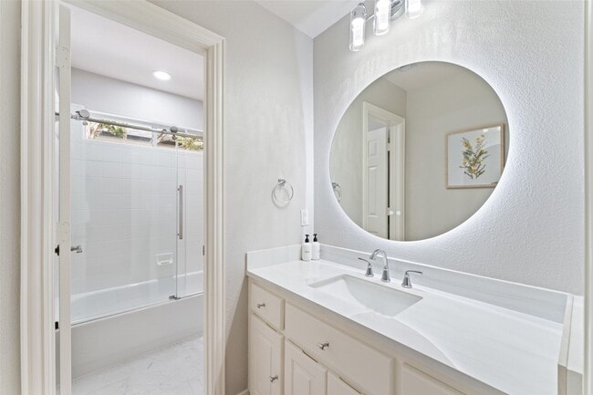 Building Photo - 3312 Westover Dr