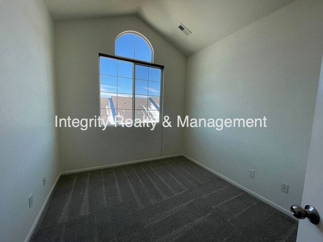 Building Photo - 1399 Turnberry Pl