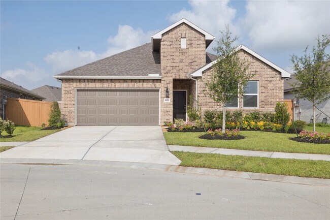 Building Photo - 698 Daniels Lk Ln