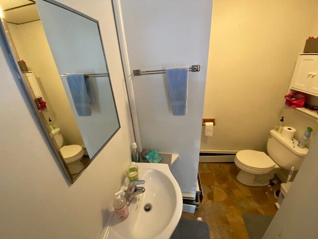 Building Photo - 1204 Kenwood Ave