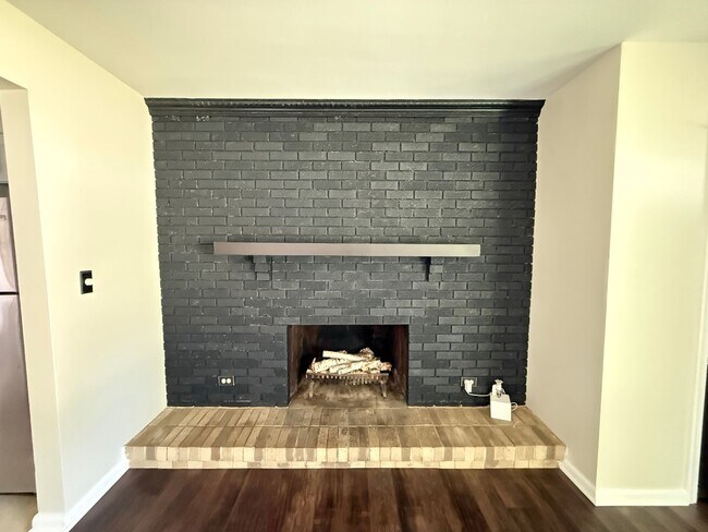 Building Photo - 3405 Elkton Dr