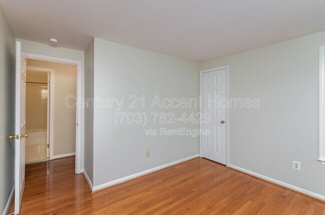 Building Photo - 7579 Cross Gate Ln