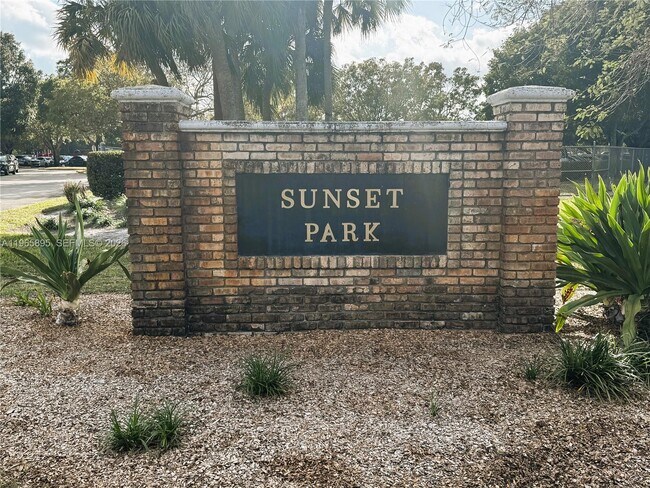 Building Photo - 10725 Cleary Blvd