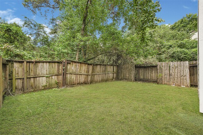 Building Photo - 146 S Walden Elms Cir