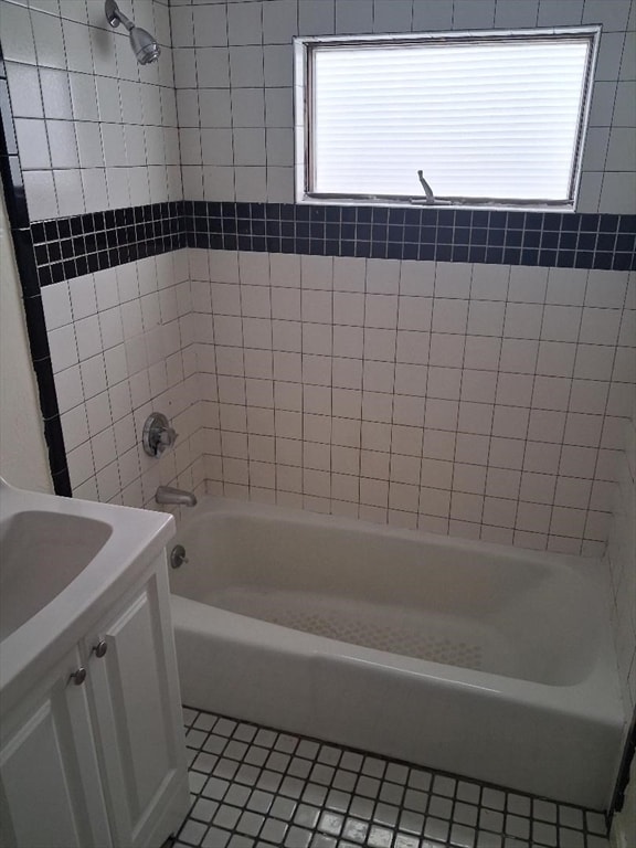 Building Photo - 101 Vine St