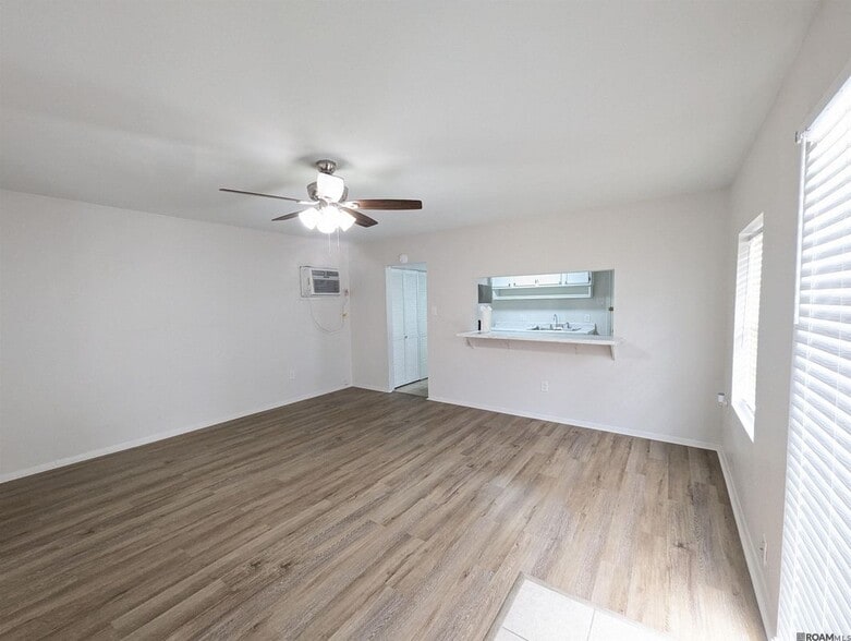 Building Photo - 1701 Lobdell Ave