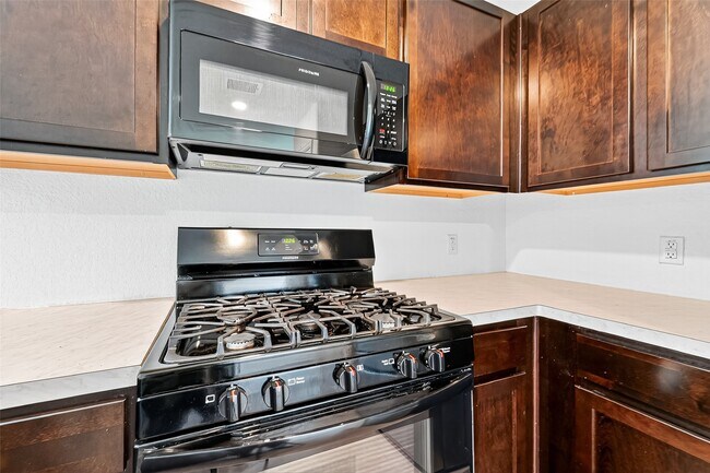 Building Photo - 7719 Cedar Birch Dr