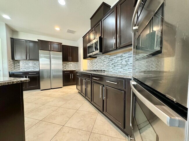 Building Photo - 10544 Pembroke Bay St