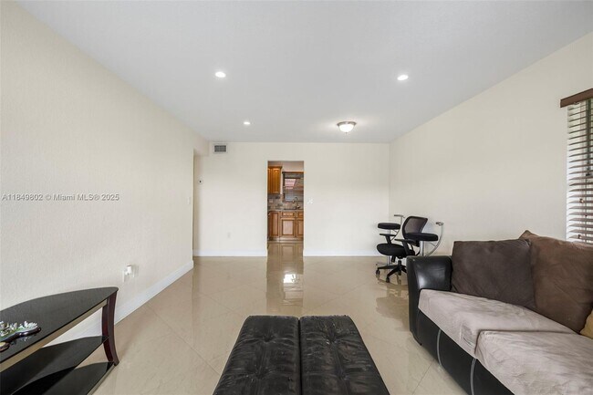 Building Photo - 10401 SW 108th Ave