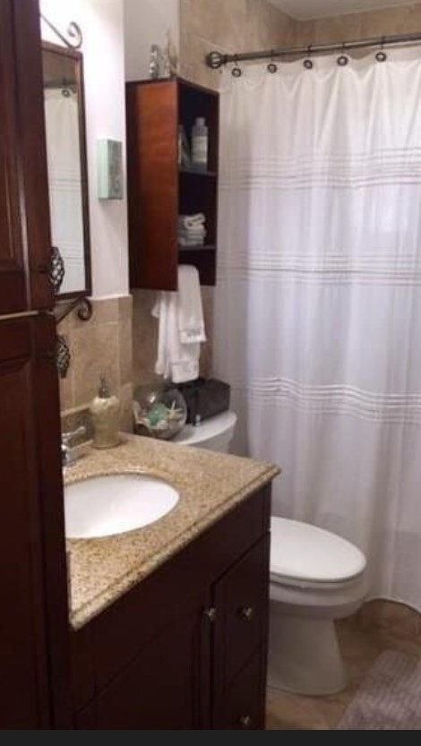 Master bath - 7420 SW 34th Terrace