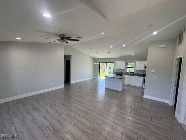 Building Photo - 2601 43rd St SW