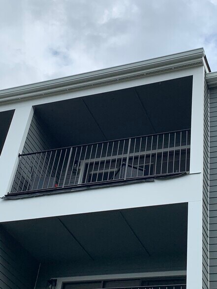 Building Photo - 24 Hudson Point Ln