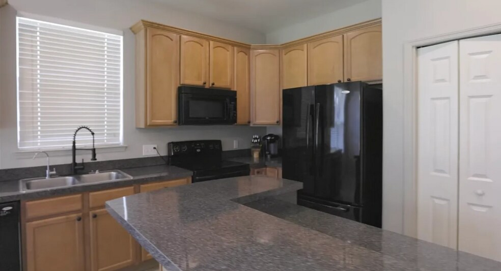 Building Photo - 2112 Bunker View Ct