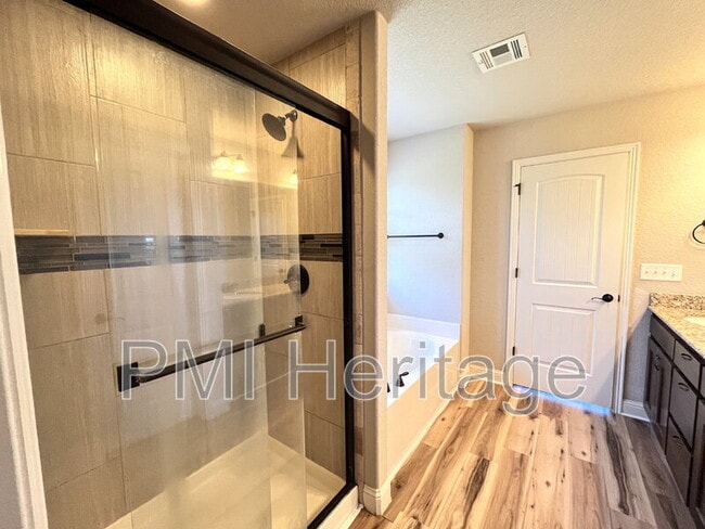 Building Photo - 4300 SW Limestone Ave