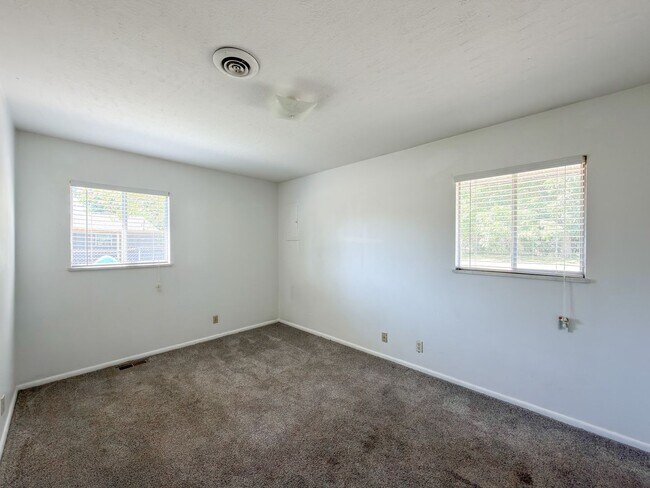Building Photo - 7712 Colony-
