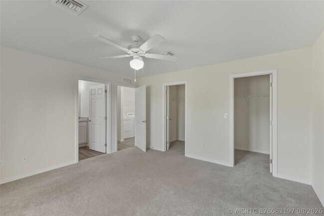 Building Photo - 8007 Royal Ct