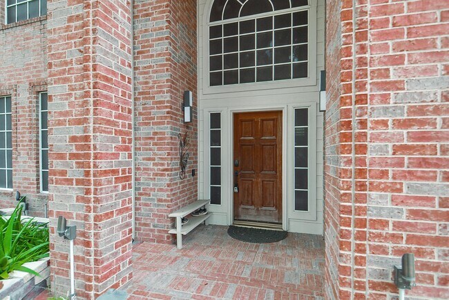 Building Photo - 4606 Twisting Rd