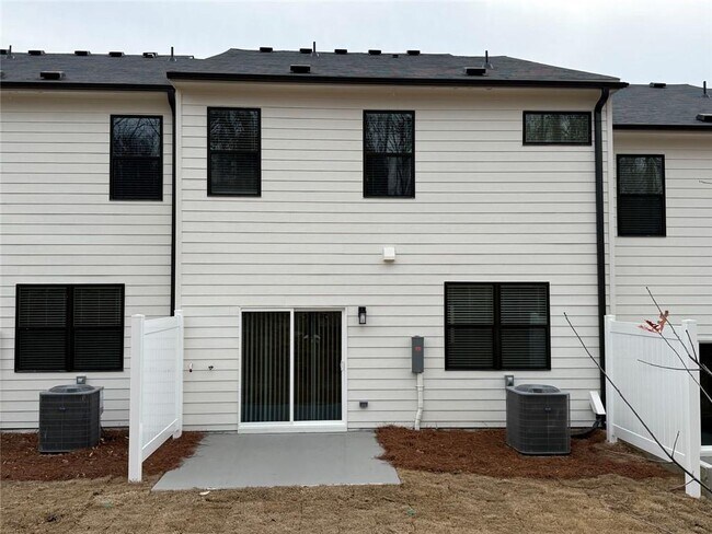 Building Photo - 7309 Mulberry St