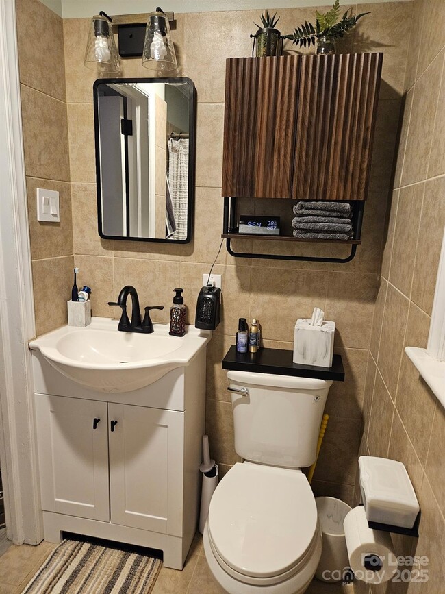 Building Photo - 4820 Gilmore Dr