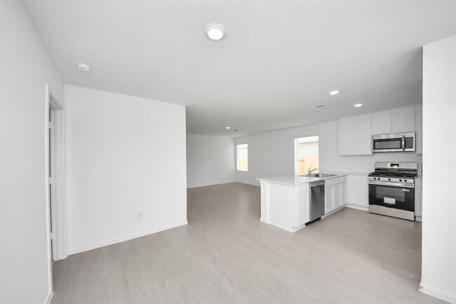 Building Photo - 25657 Rose Creek Dr