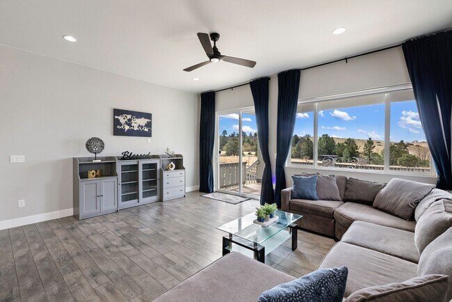 Building Photo - 2131 Seaglass St