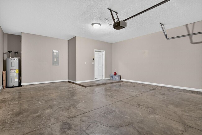 Building Photo - 13685 Goodson Pl