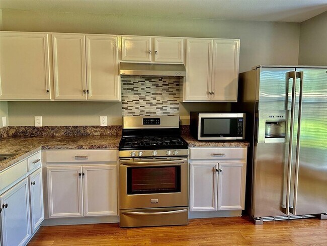 Building Photo - 29631 Evergreen Hills Dr