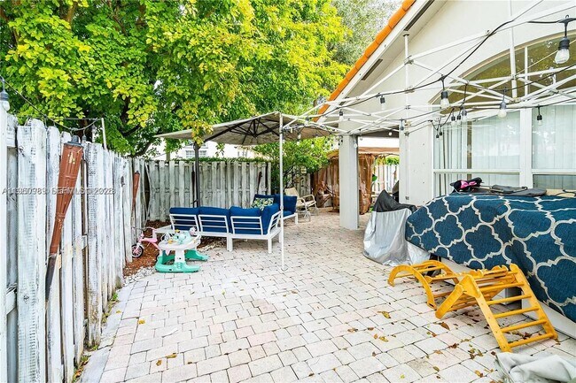 Building Photo - 11276 NW 58th Terrace