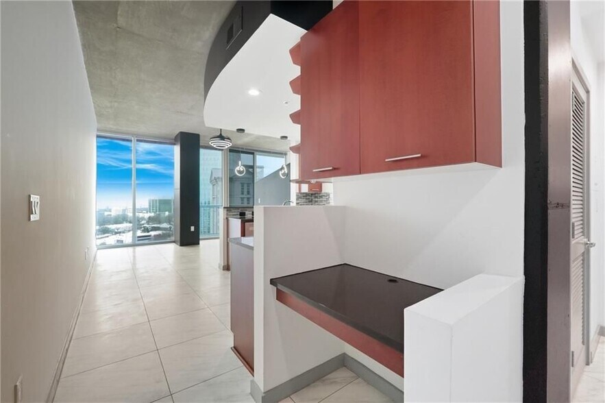 Building Photo - 3324 Peachtree Rd