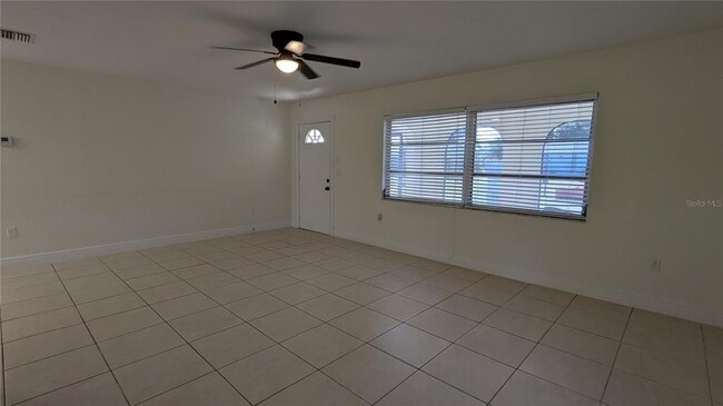 Building Photo - 874 Dolphin Ave NW