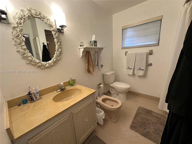 Building Photo - 120 Pocatella St