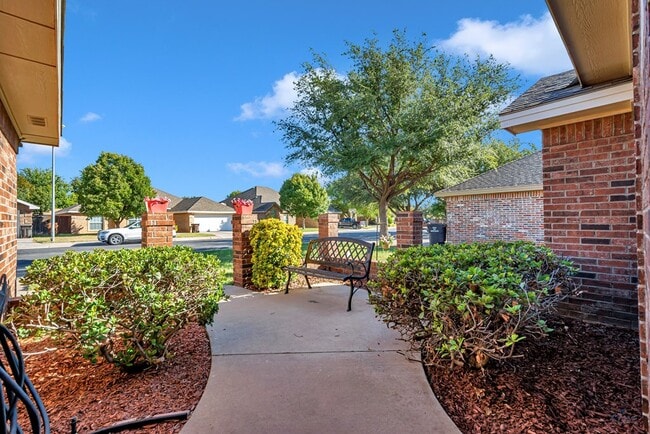 Building Photo - 5409 San Saba Ct