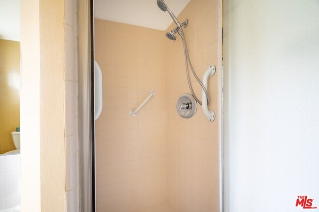 Building Photo - 12719 Rose Ave