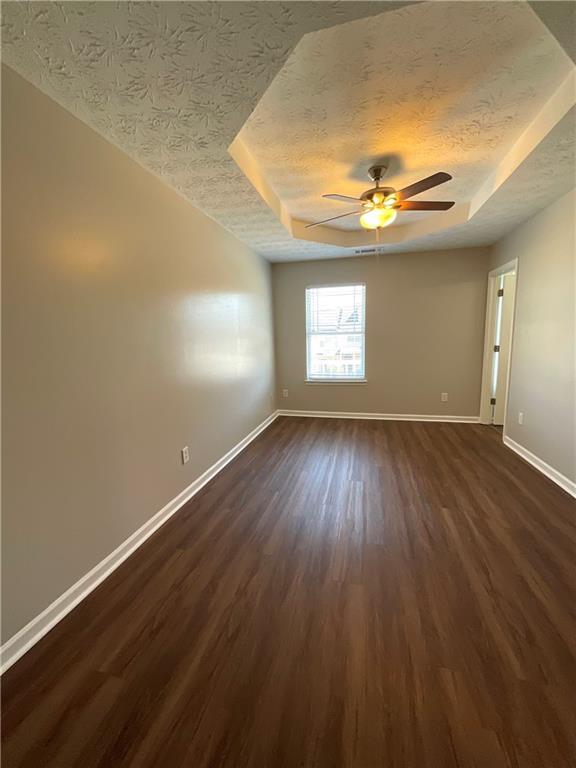 Building Photo - 6303 Ellenwood Dr