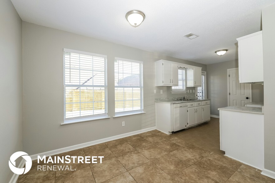 Building Photo - 4834 Royal Hills Cv