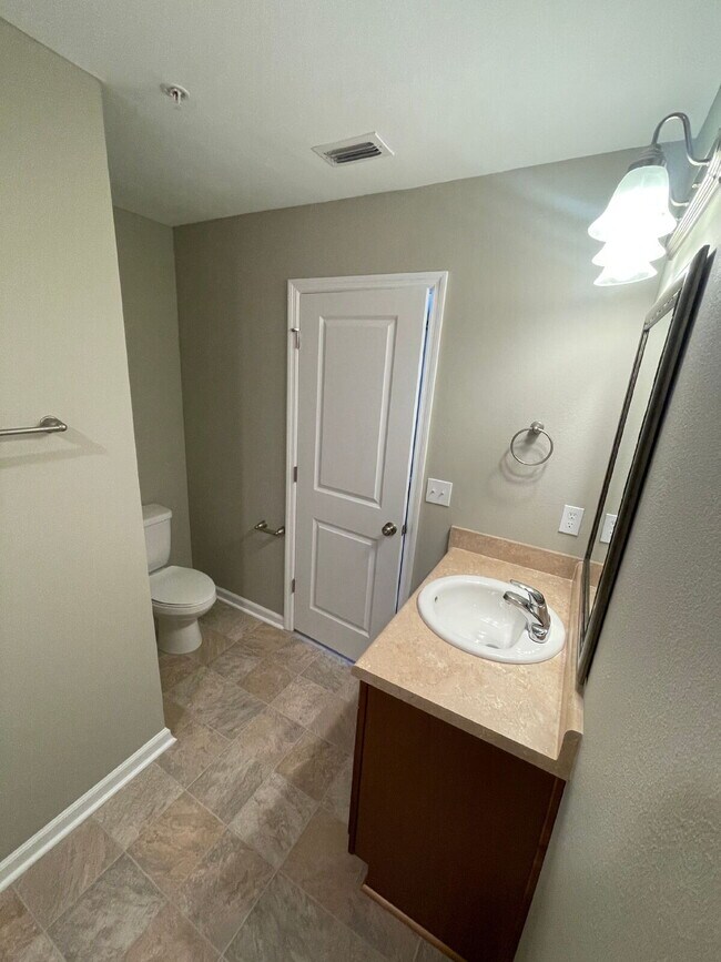 Building Photo - 2248 Del Carmel Way